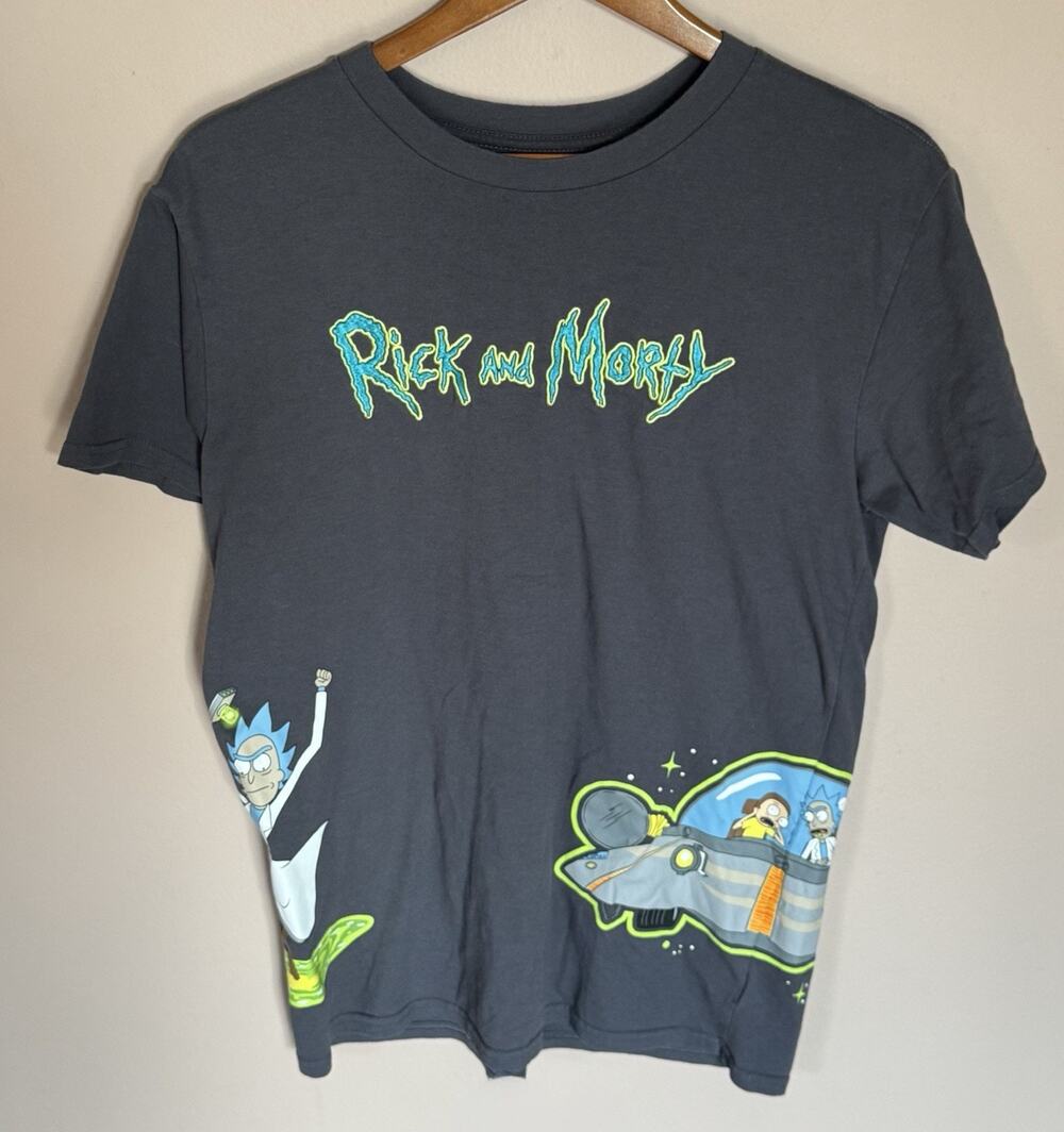 Rick And Morty Size LARGE Embroidered On Mens Graphic Multicolor T Shirt